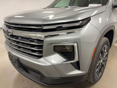 New 2026 Chevrolet Traverse LT w/ Sun and Wheel Package image 9