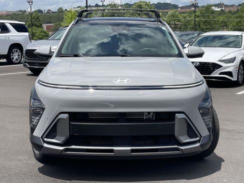 Certified 2025 Hyundai Kona Limited FWD image 8
