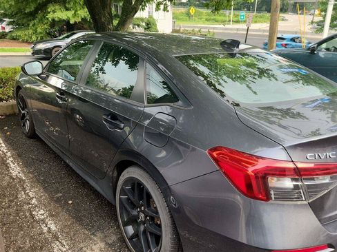 Used 2022 Honda Civic Sport image 3