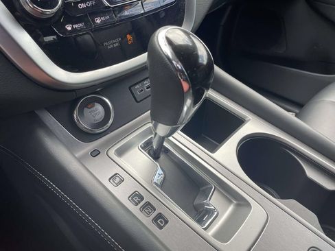 Used 2024 Nissan Murano SV AWD/4WD image 23