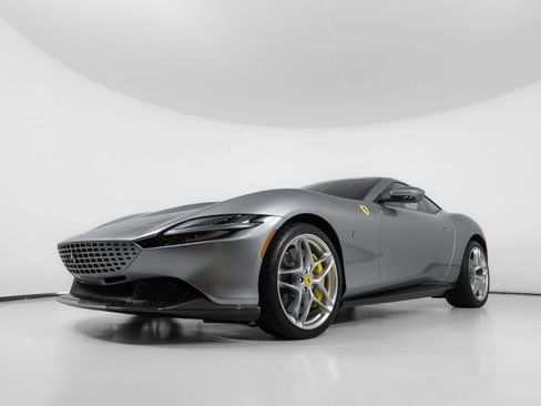 Used 2024 Ferrari Roma RWD image 11