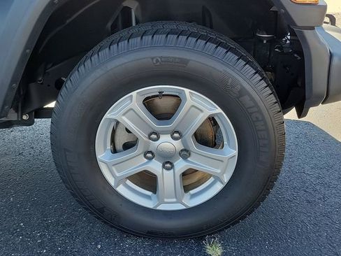 Used 2018 Jeep Wrangler Unlimited Sport S image 9