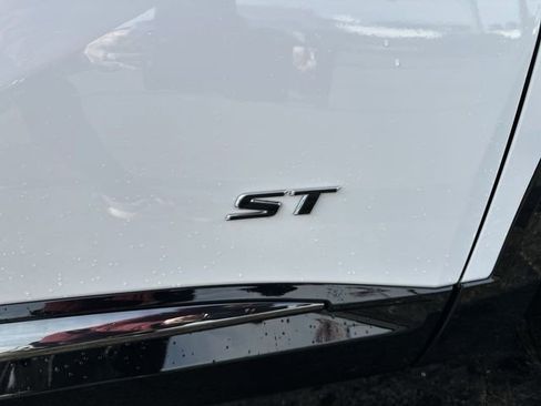 New 2026 Buick Envision Sport Touring AWD/4WD image 33