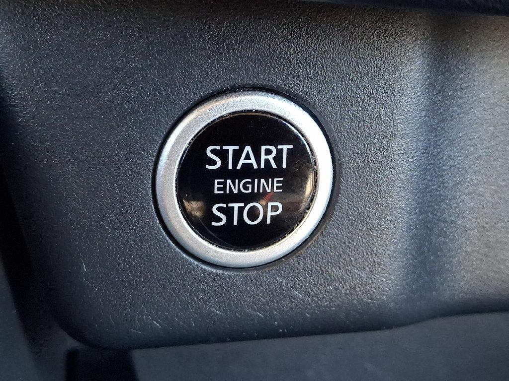 Used 2023 Nissan Rogue SV AWD/4WD image 24