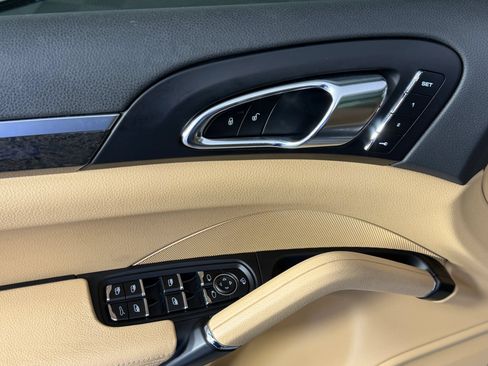 Used 2016 Porsche Cayenne AWD/4WD image 23