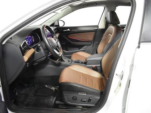 Used 2025 Volkswagen Jetta SEL FWD image 11