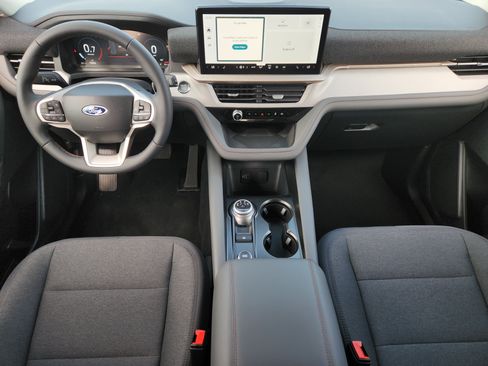 New 2026 Ford Explorer Active RWD image 19