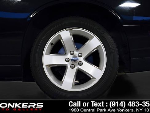 Used 2011 Dodge Challenger image 22