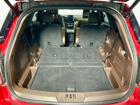 Used 2021 Ford Explorer King Ranch w/ Premium Technology Package image 31