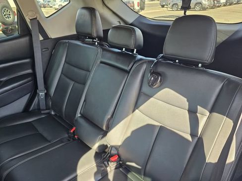 Used 2023 Nissan Murano SV AWD/4WD image 17