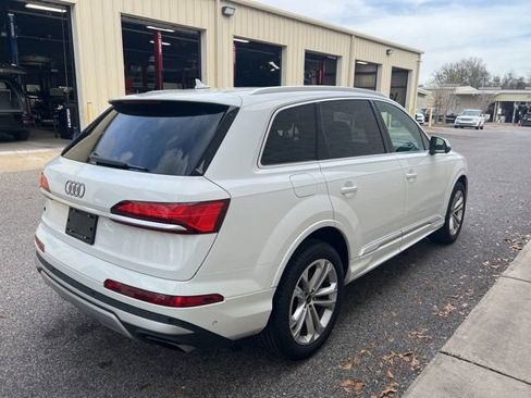 Used 2025 Audi Q7 3.0T Premium Plus image 4