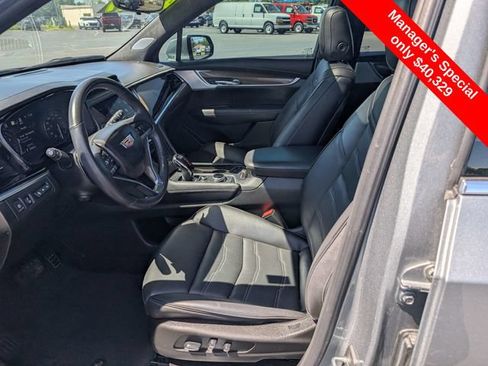 Used 2024 Cadillac XT6 Premium Luxury w/ Platinum Package AWD/4WD image 14