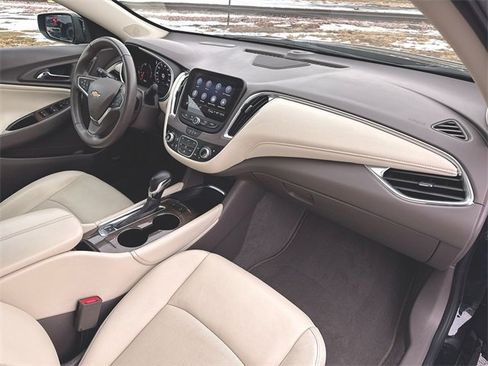 Used 2024 Chevrolet Malibu LT image 29