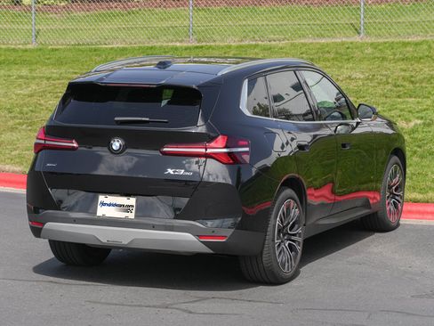 Used 2025 BMW X3 xDrive30i image 8