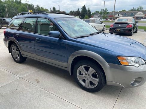 Used 2007 Subaru Outback 2.5i Limited L.L. Bean AWD/4WD image 8