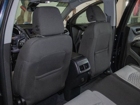 Used 2020 Chevrolet Equinox LS FWD image 9