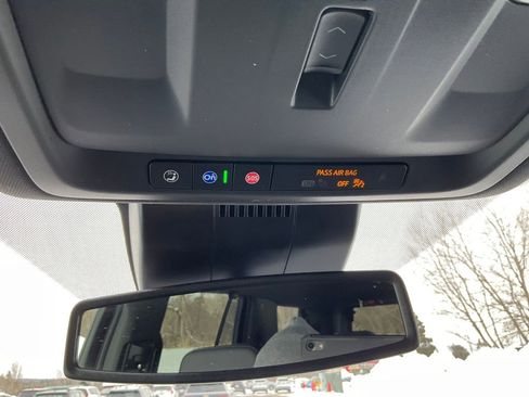 Used 2023 Chevrolet Tahoe Z71 w/ Luxury Package image 15