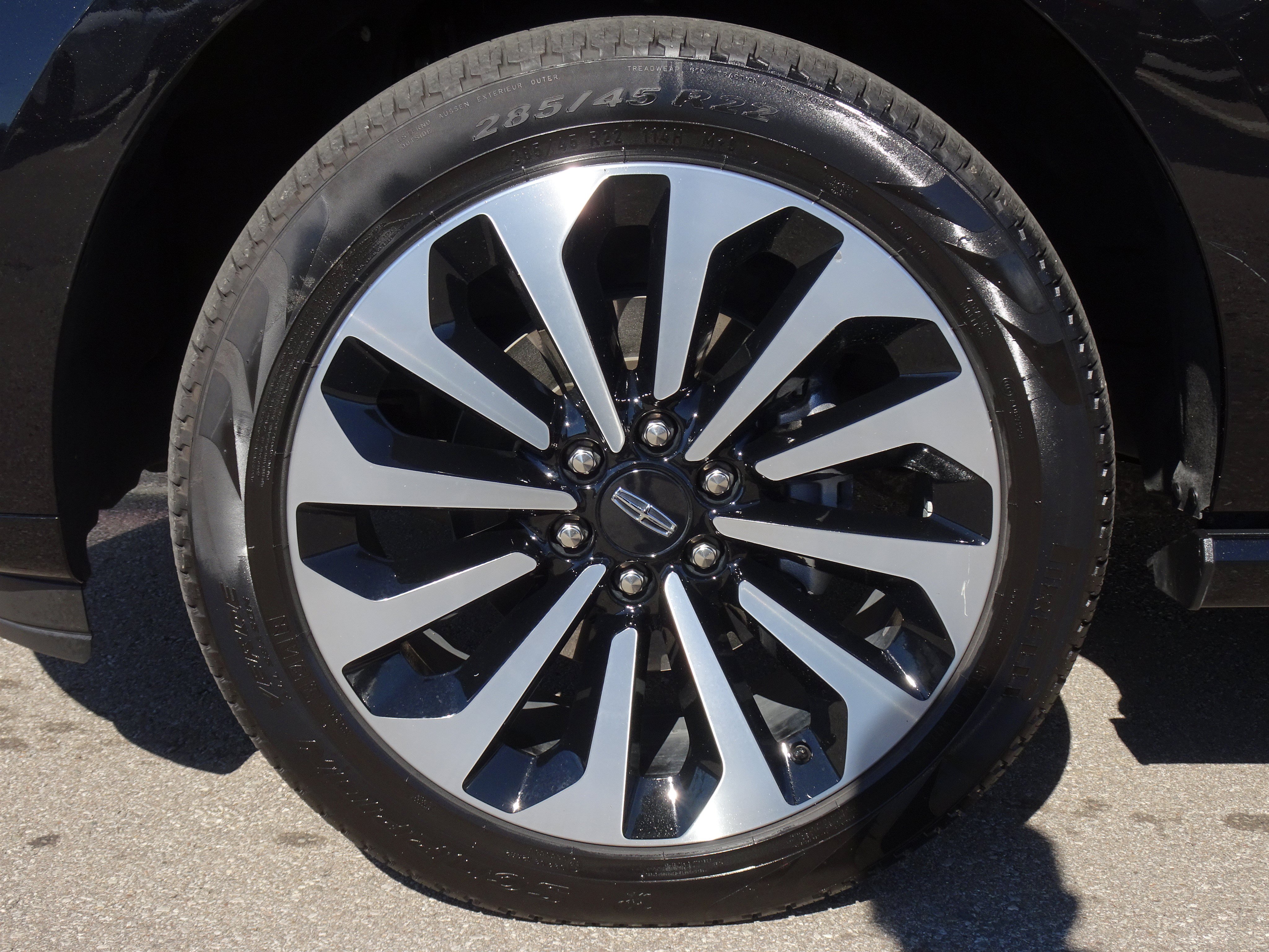 Used 2024 Lincoln Navigator Reserve AWD/4WD image 29