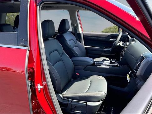 New 2026 Nissan Pathfinder SL w/ SL Premium Package FWD image 10
