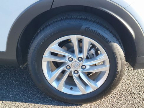 Used 2024 Buick Envista Preferred w/ Advanced Safety Package image 16