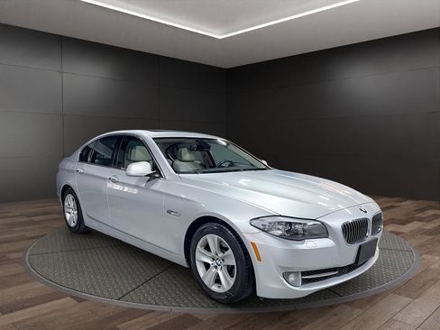 Used 2012 BMW 528i Sedan RWD image 2