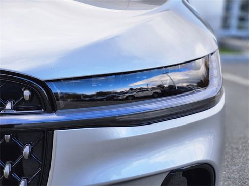 Used 2024 Lincoln Nautilus Black Label image 10