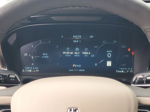 Used 2023 Lincoln Corsair Reserve w/ Equipment Group 201A image 15