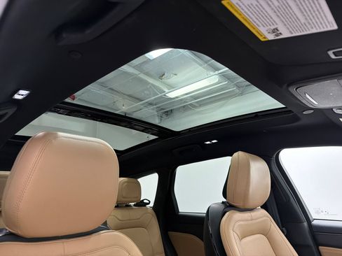 Certified 2022 Lincoln Corsair Grand Touring w/ Elements Technology Bundle AWD/4WD image 13