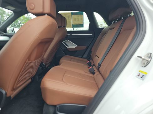 Used 2021 Audi Q3 2.0T Premium w/ Convenience Package AWD/4WD image 11