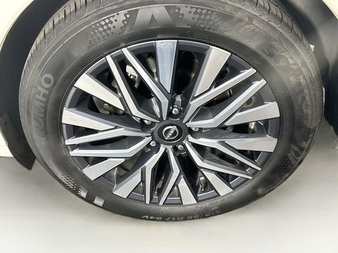 Used 2025 Nissan Altima 2.5 SV image 11