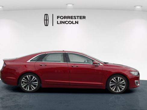 Used 2018 Lincoln MKZ Reserve w/ Climate Package AWD/4WD image 2