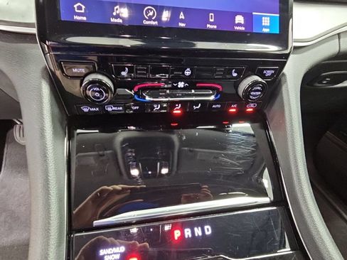 Used 2022 Jeep Grand Cherokee L Limited AWD/4WD image 22