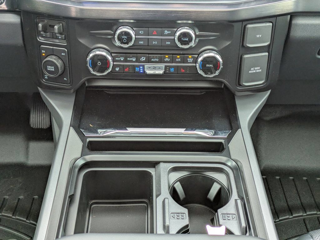 New 2026 Ford F250 Lariat w/ Black Appearance Package AWD/4WD image 24