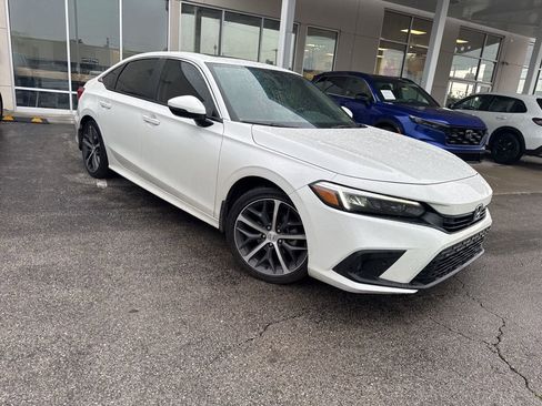 Used 2023 Honda Civic Touring image 6