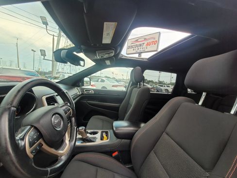 Used 2016 Jeep Grand Cherokee Laredo 75th Anniversary AWD/4WD image 19