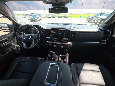 Used 2022 GMC Sierra 1500 SLT AWD/4WD image 12