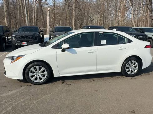 New 2026 Toyota Corolla LE image 5