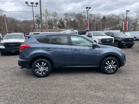 Used 2014 Toyota RAV4 LE AWD/4WD image 4