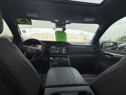 Used 2025 GMC Sierra 1500 AT4 w/ AT4 Premium Package image 13