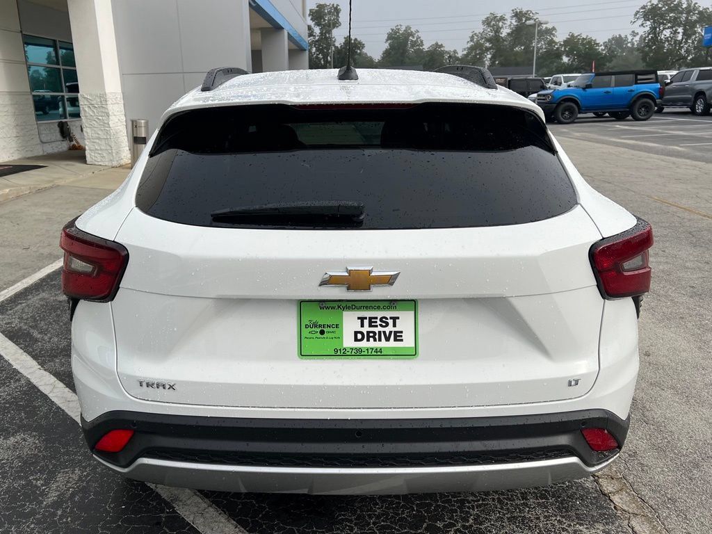 New 2026 Chevrolet Trax LT w/ Driver Confidence Package FWD image 6