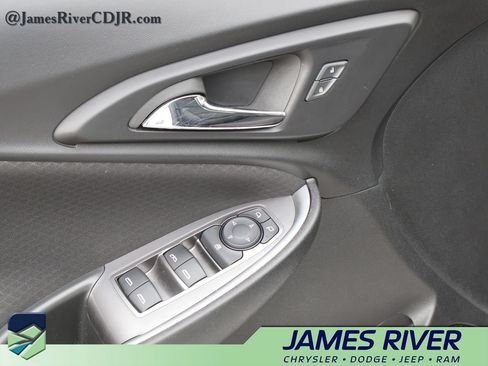 Used 2024 Chevrolet Malibu LT FWD image 21
