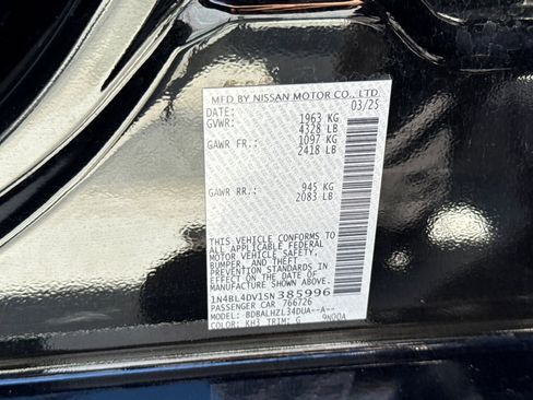 Used 2025 Nissan Altima 2.5 SV FWD image 28