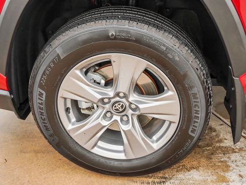 Used 2024 Toyota RAV4 XLE image 12