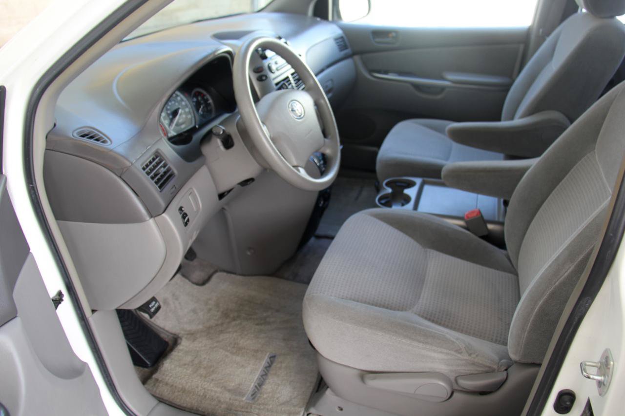 Used 2007 Toyota Sienna CE FWD image 19