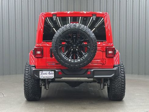 Used 2025 Jeep Wrangler Unlimited Sahara image 4