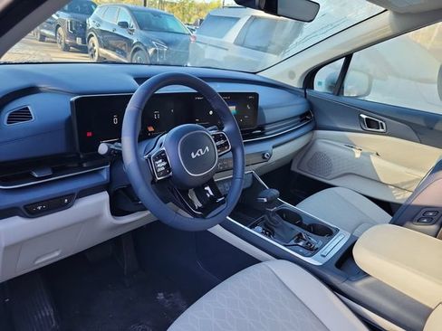 New 2026 Kia Carnival EX FWD image 7