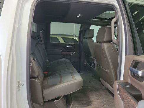 Used 2023 GMC Sierra 2500 Denali w/ Denali Ultimate Package AWD/4WD image 18