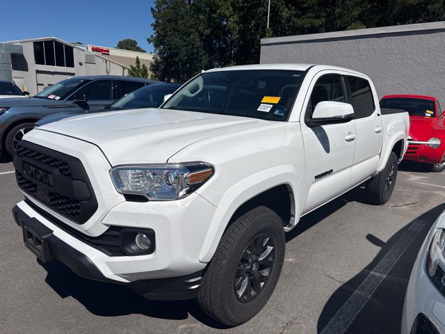 Used 2023 Toyota Tacoma SR5 w/ Technology Package AWD/4WD image 3