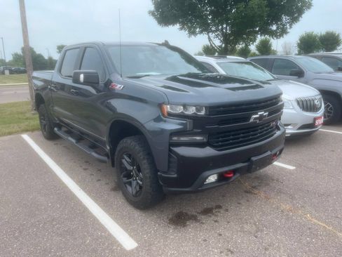 Used 2020 Chevrolet Silverado 1500 LT Trail Boss AWD/4WD image 4