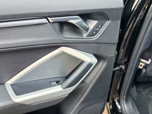 Used 2020 Audi Q3 2.0T Premium w/ Convenience Package image 28